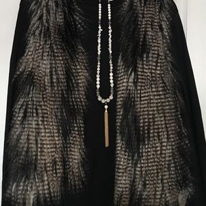 Faux fur vest H&M NWOT size 10